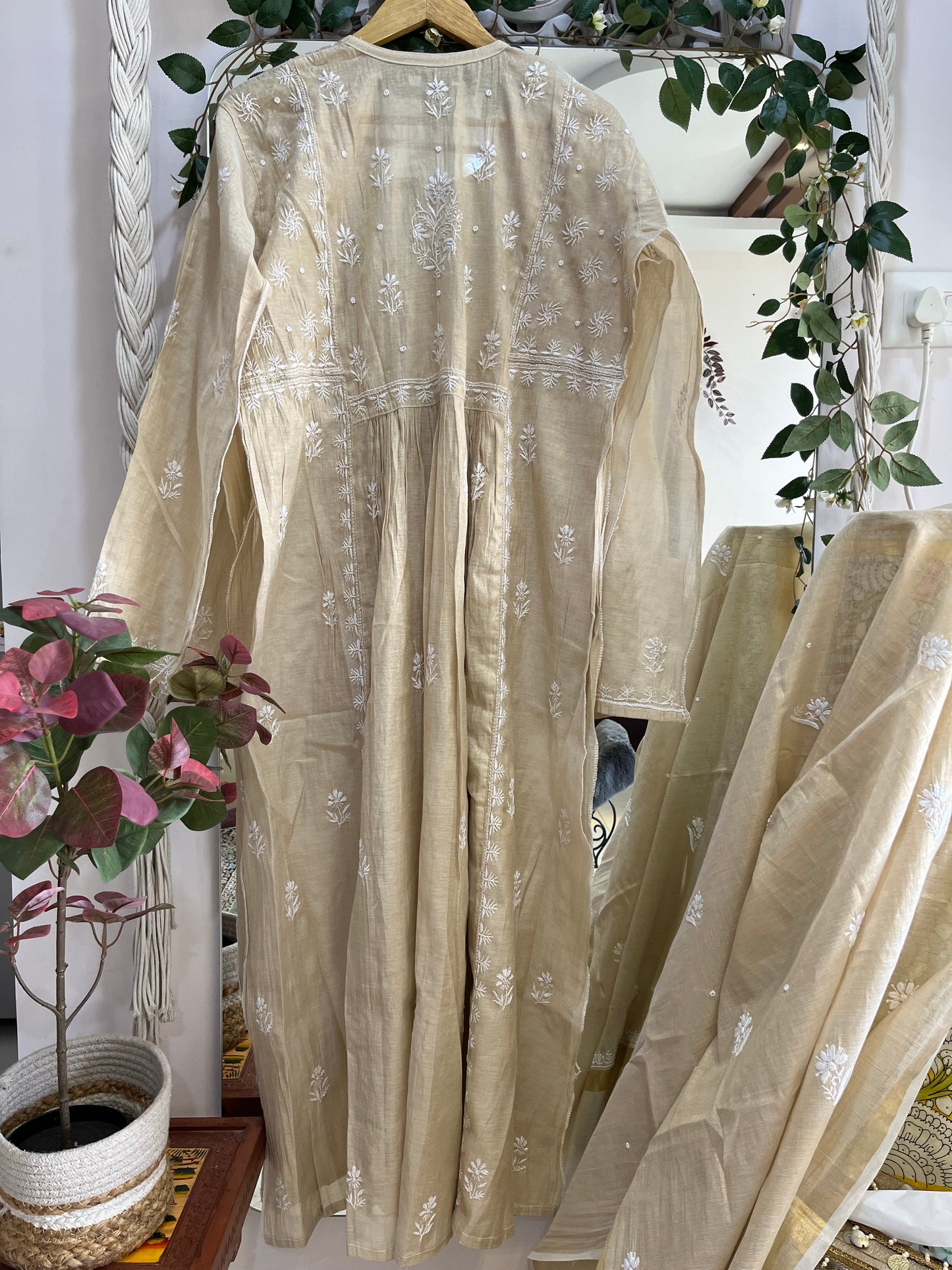 Tanaaz tissue suit set(Semi Stitched)