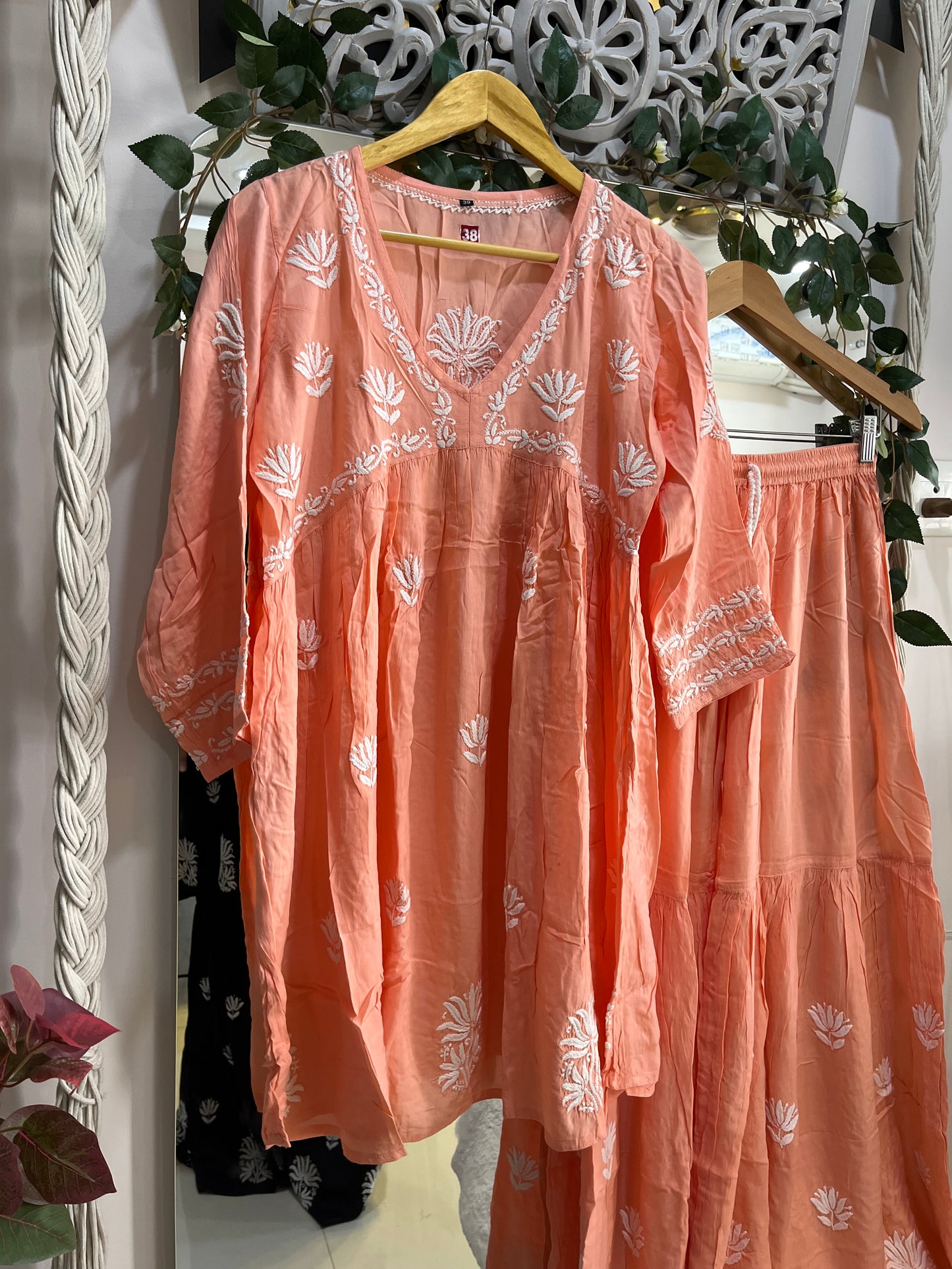 Sara Gharara set Peach
