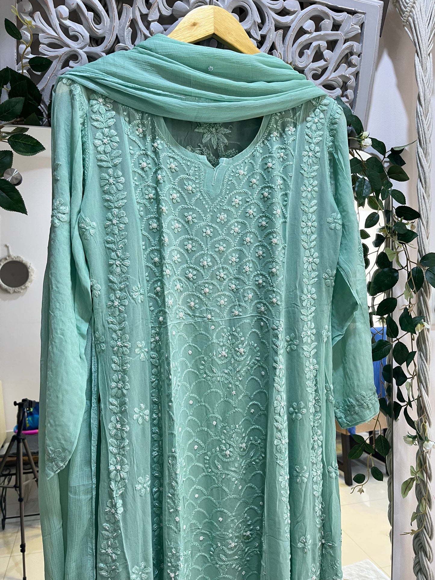 Maahi Anarkali suit set