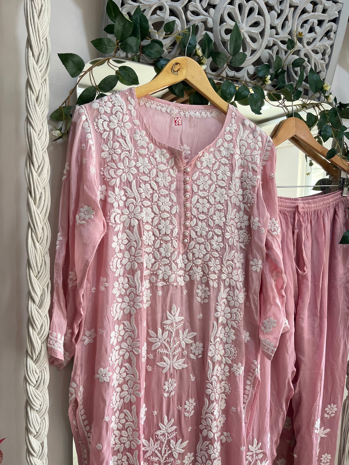 Mehwish crape coord set(salmon pink)