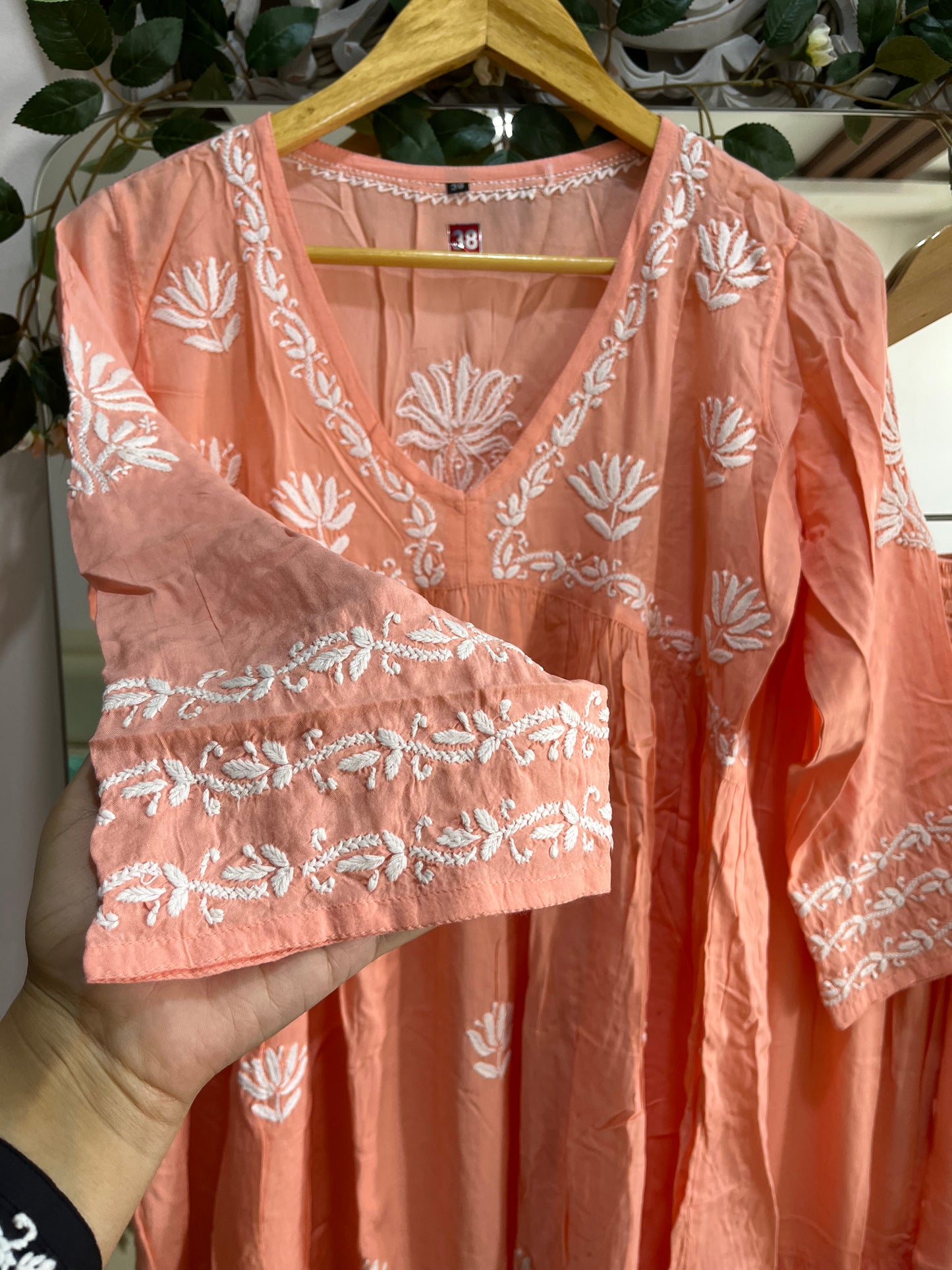 Sara Gharara set Peach