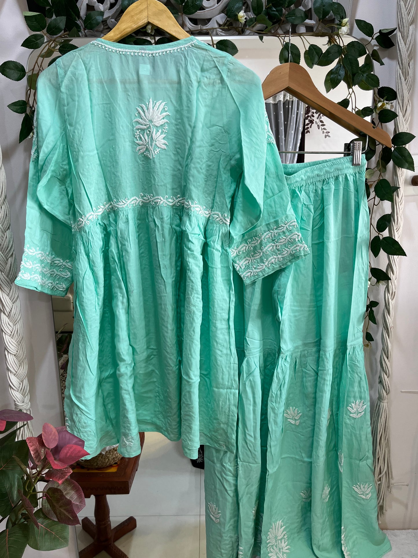 Sara Gharara set sea green
