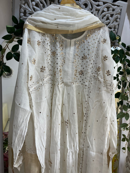 Kiran mul kamdani suit set