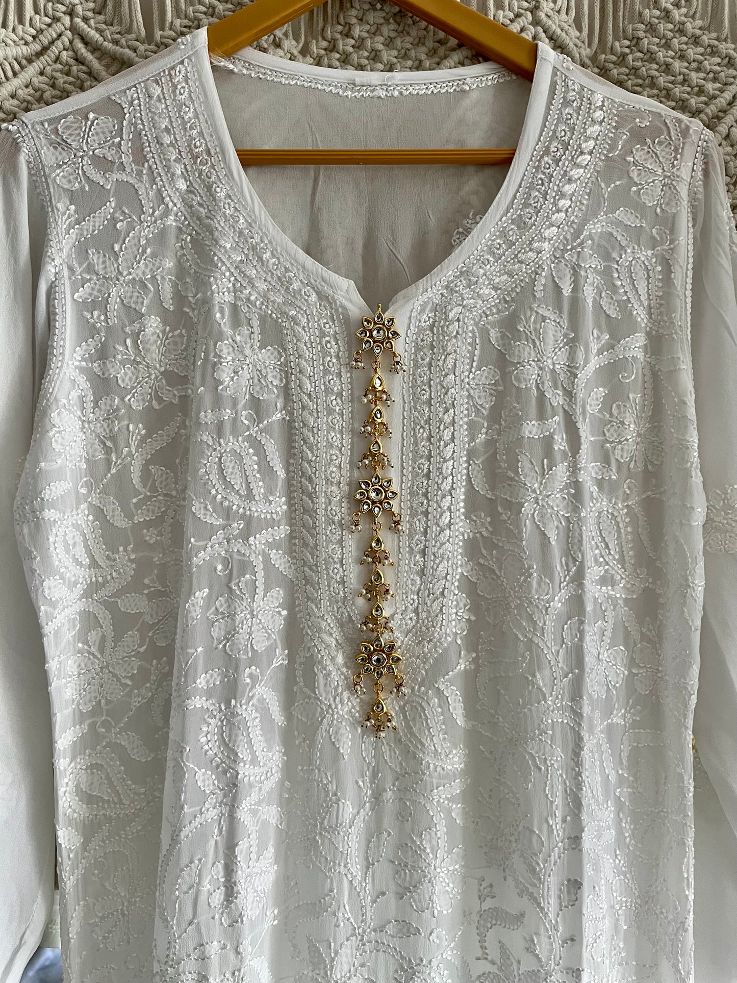 Sitara kundan button