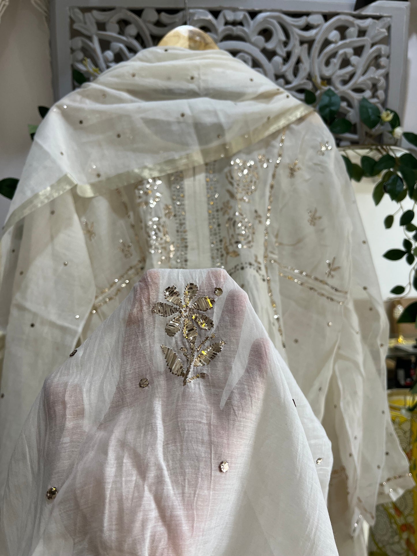 Kiran mul kamdani suit set