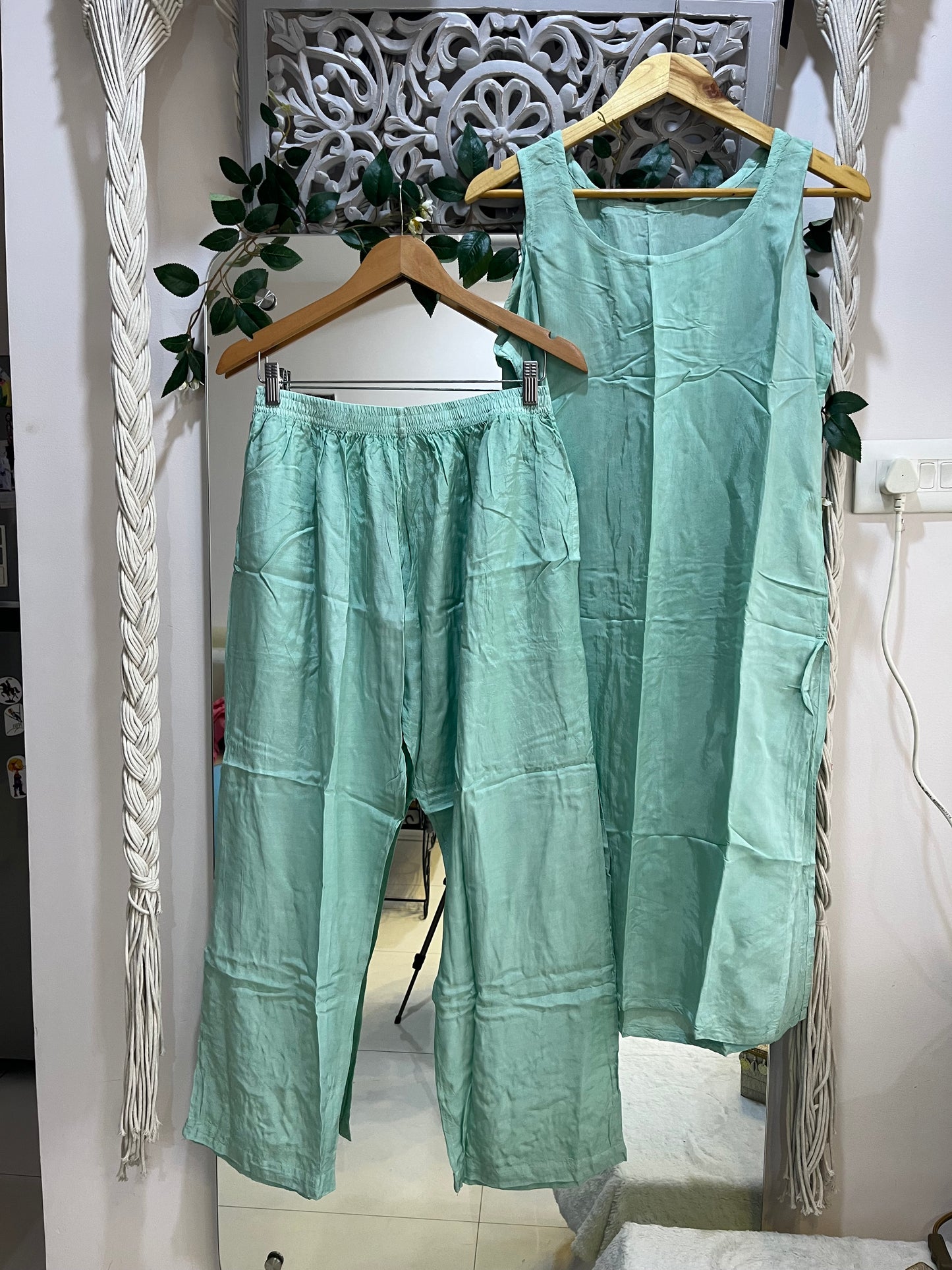 Maahi Anarkali suit set