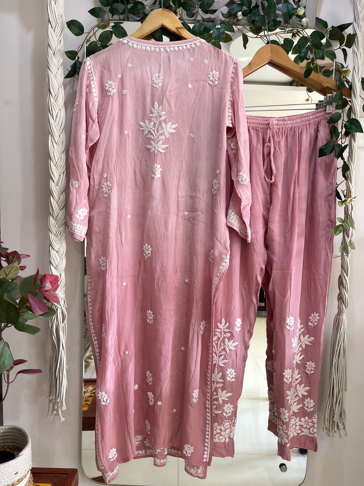 Mehwish crape coord set(salmon pink)
