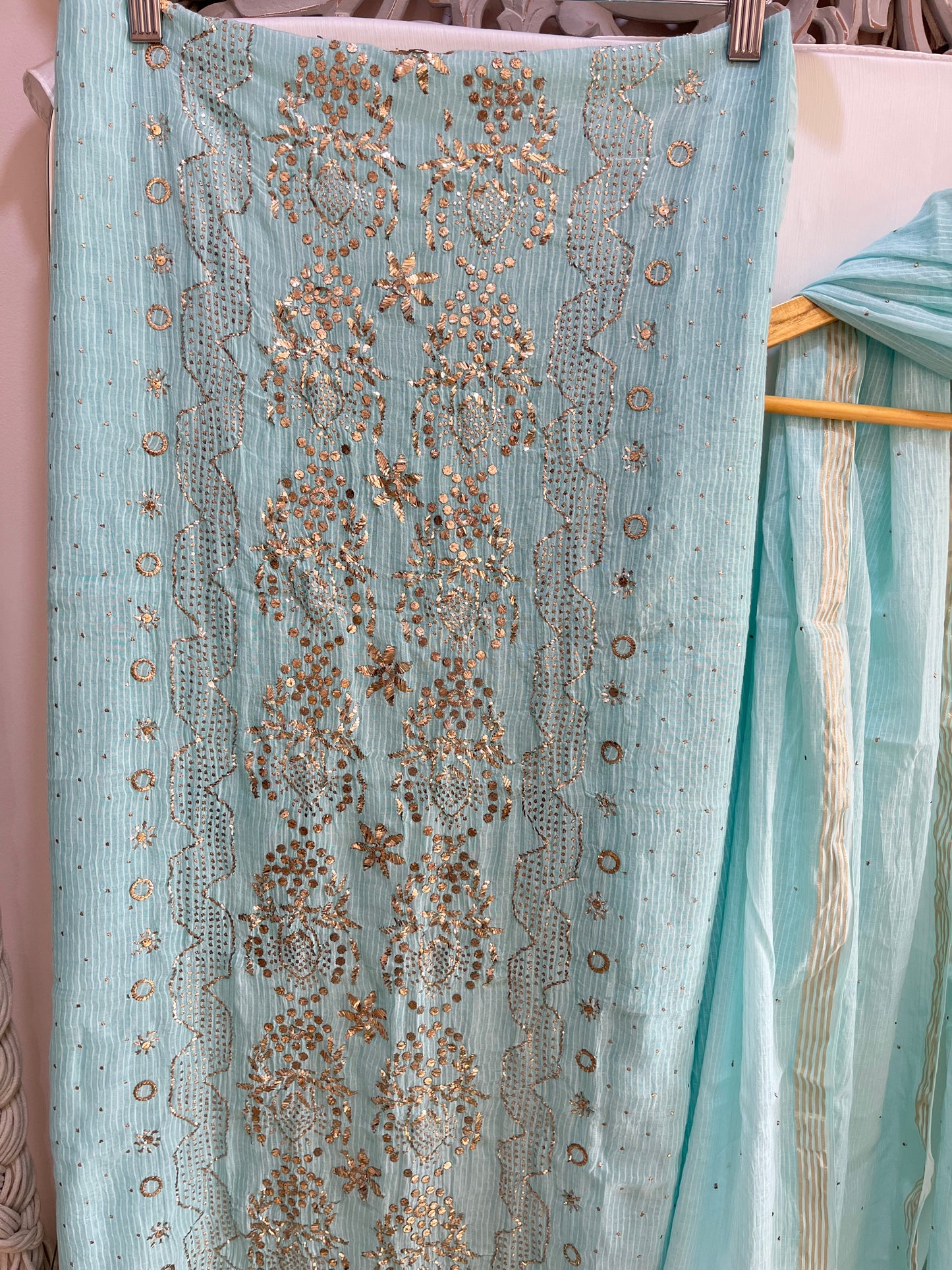 Noor mukaish suit sets