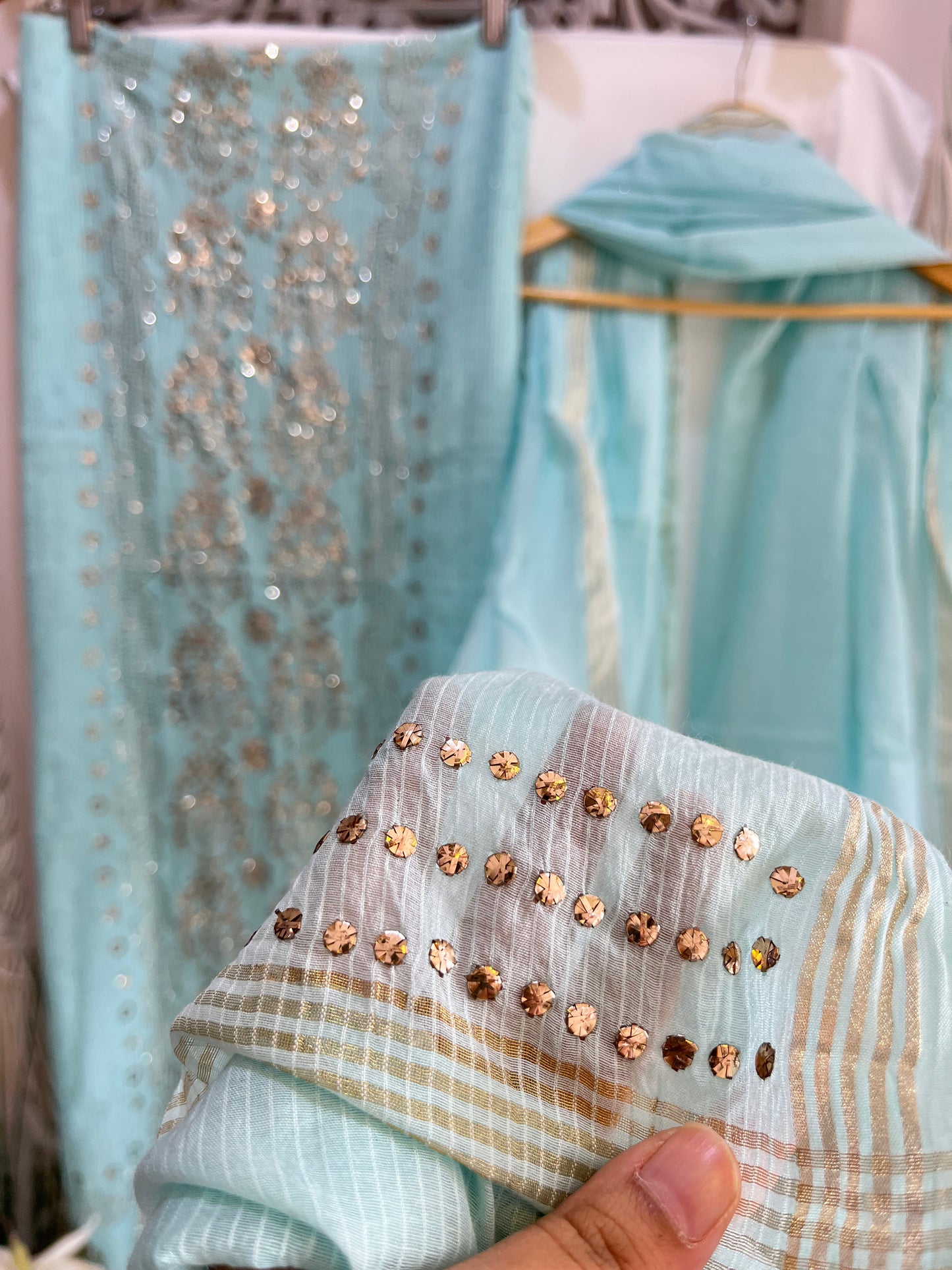Noor mukaish suit sets