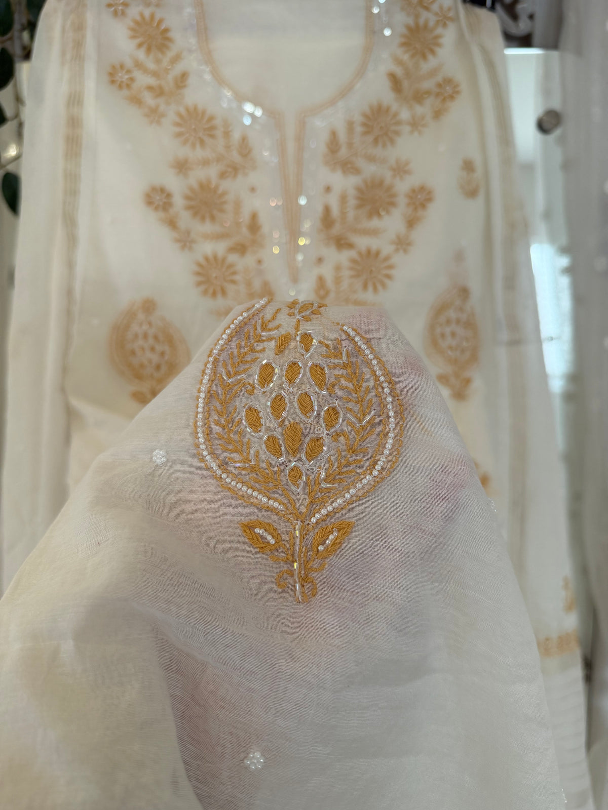 Maaha pure mul chanderi 2 piece suit set (Unstitched)