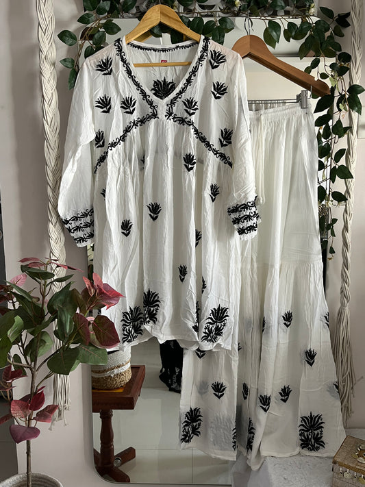 Sara Gharara set white