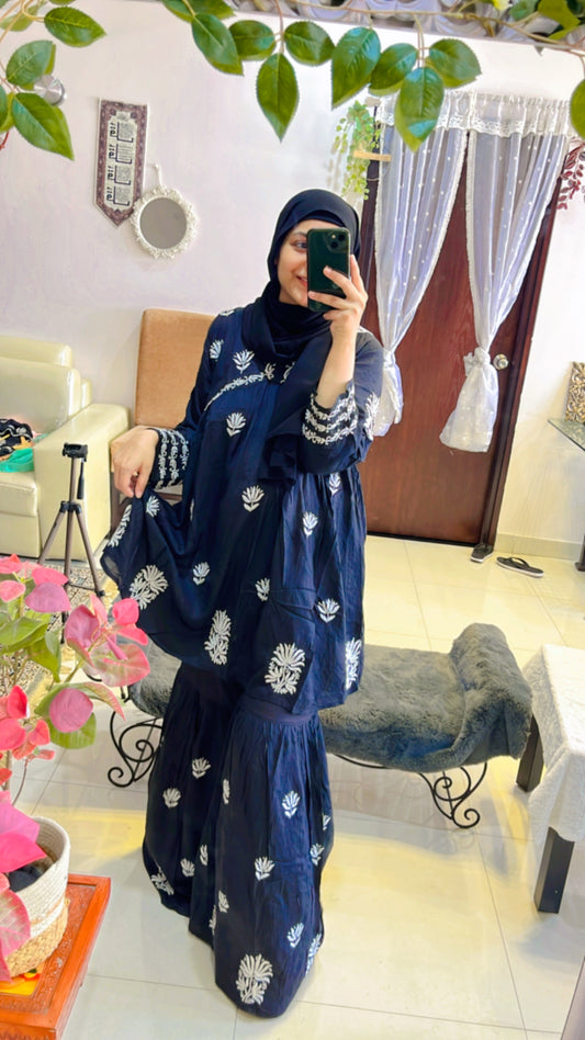 Sara Gharara set