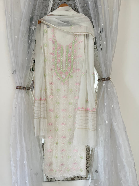 Anaiza mul chanderi suit set(unstitched)