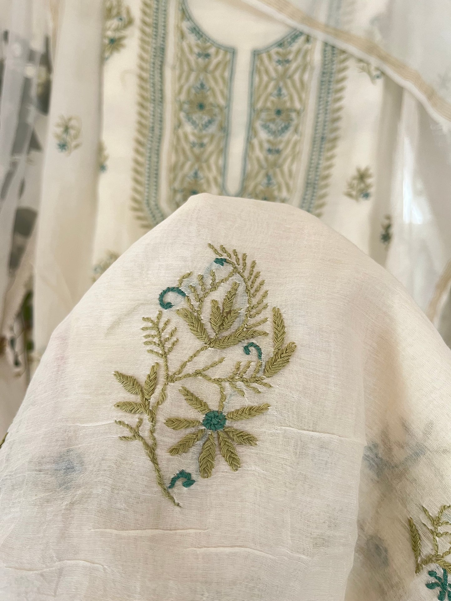 Maaha pure mul chanderi 3 piece suit set (Unstitched) (Copy)