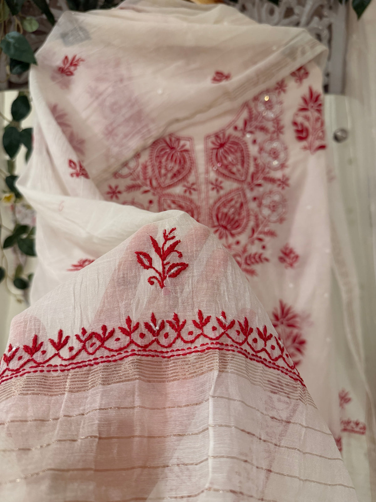 Maaha pure mul chanderi 3 piece suit set (Unstitched)