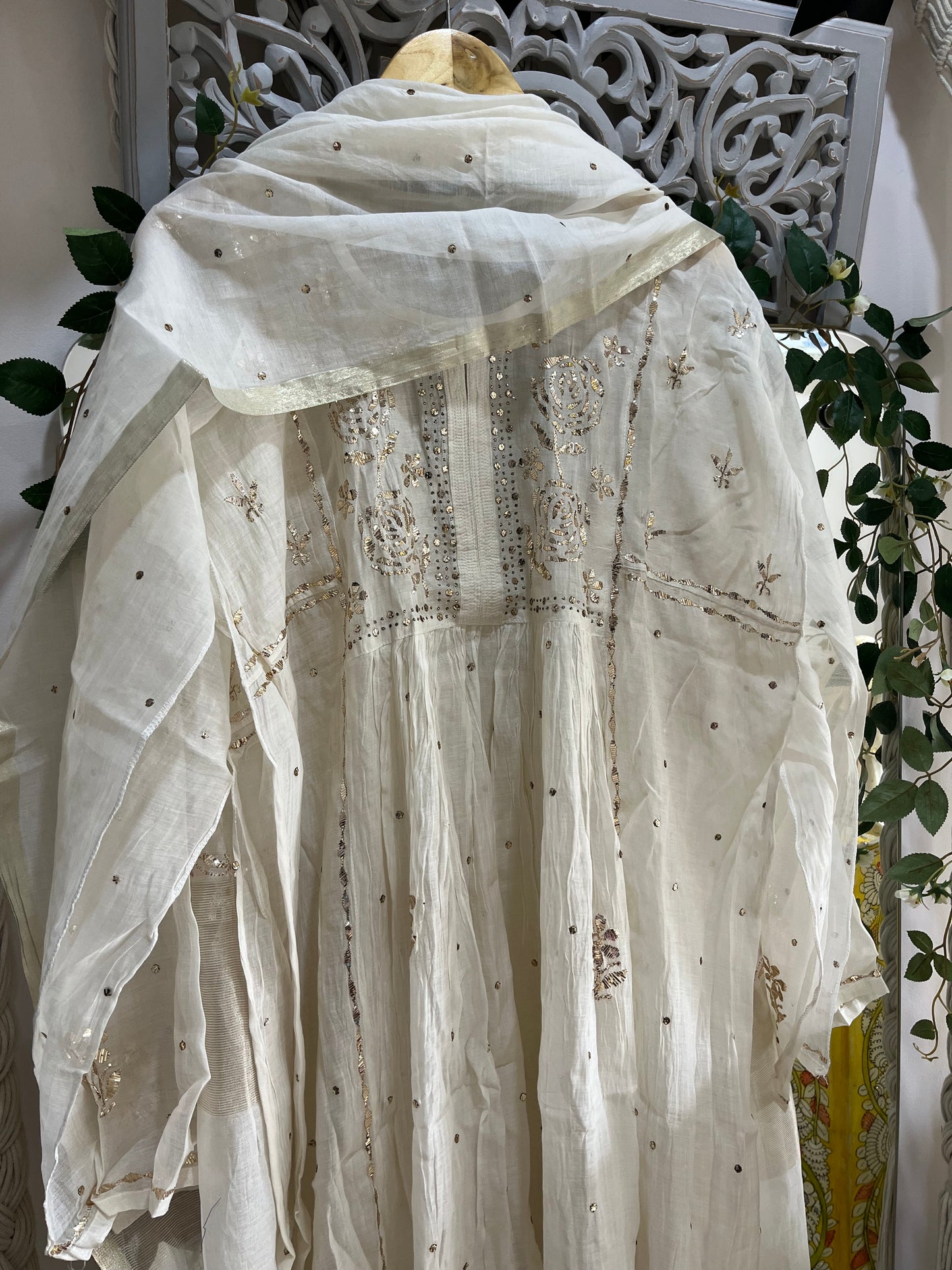 Kiran mul kamdani suit set