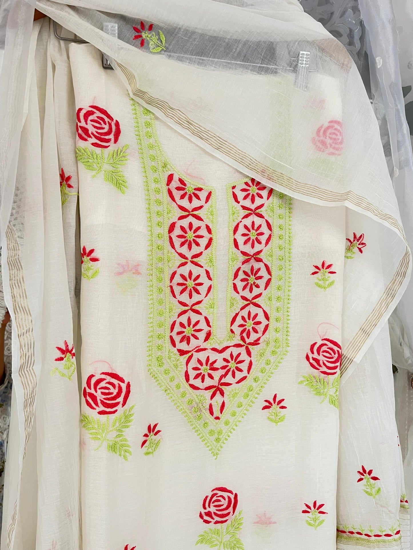 Maaha pure mul chanderi 3 piece suit set (Unstitched)