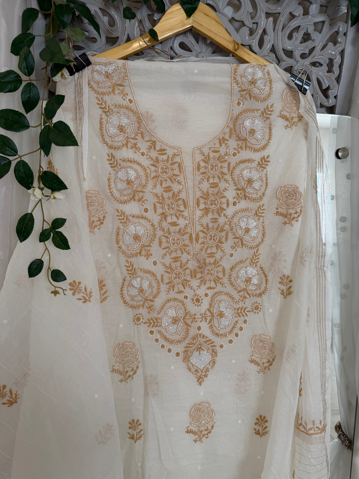 Maaha pure mul chanderi 2 piece suit set (Unstitched)