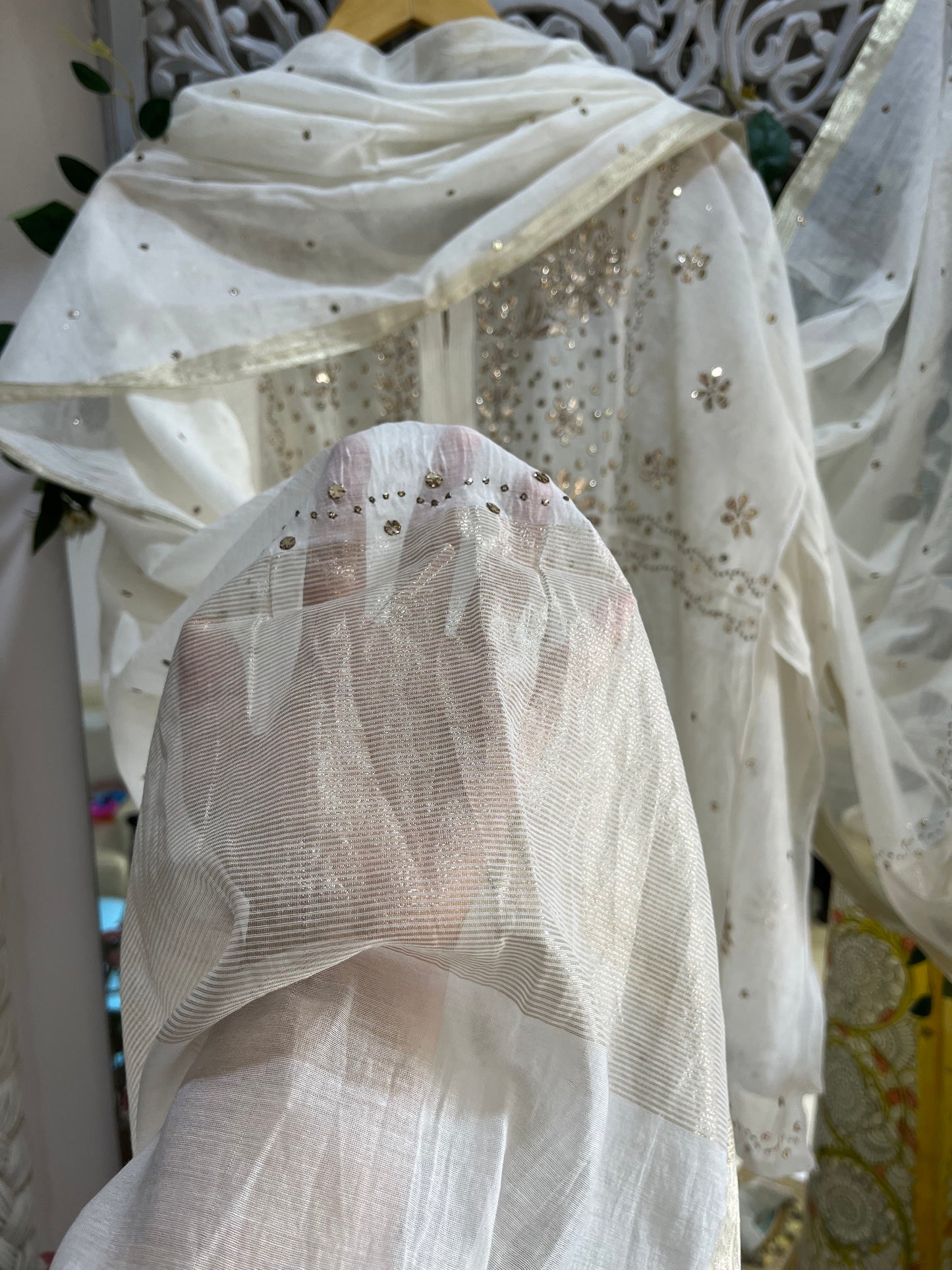 Kiran mul kamdani suit set