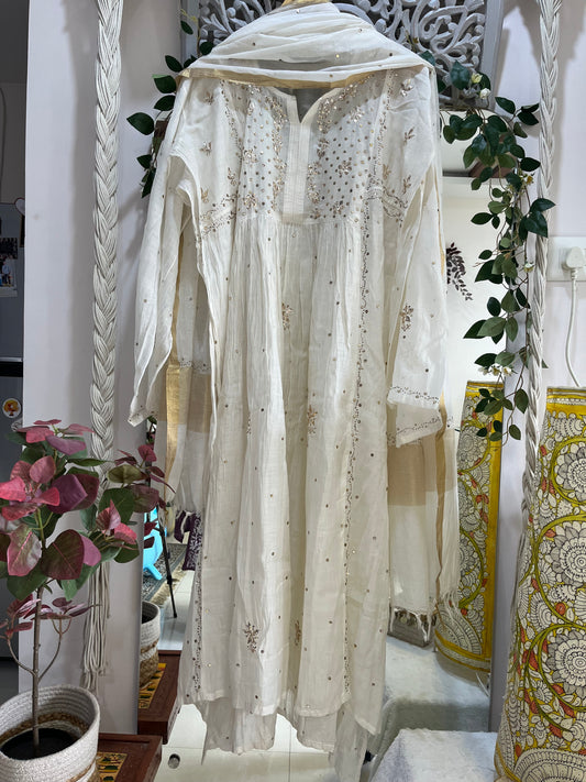 Kiran mul kamdani suit set