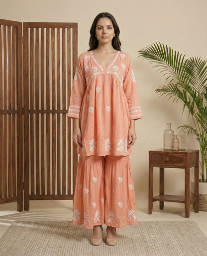 Sara Gharara set Peach
