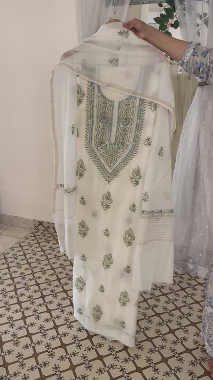 Maaha pure mul chanderi 3 piece suit set (Unstitched)